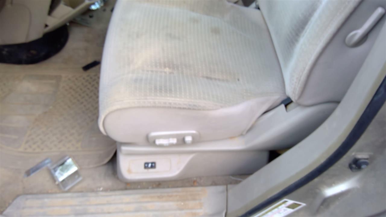 https://f005.backblazeb2.com/file/img-partshotlines-com/Inventory/SW52/Vehicle/18946_03.jpg