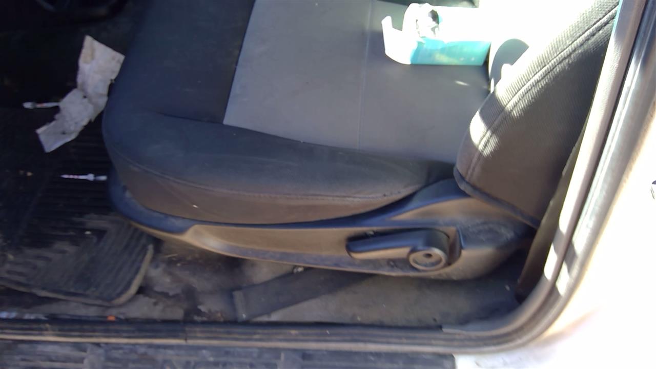 https://f005.backblazeb2.com/file/img-partshotlines-com/Inventory/SW52/Vehicle/18976_03.jpg