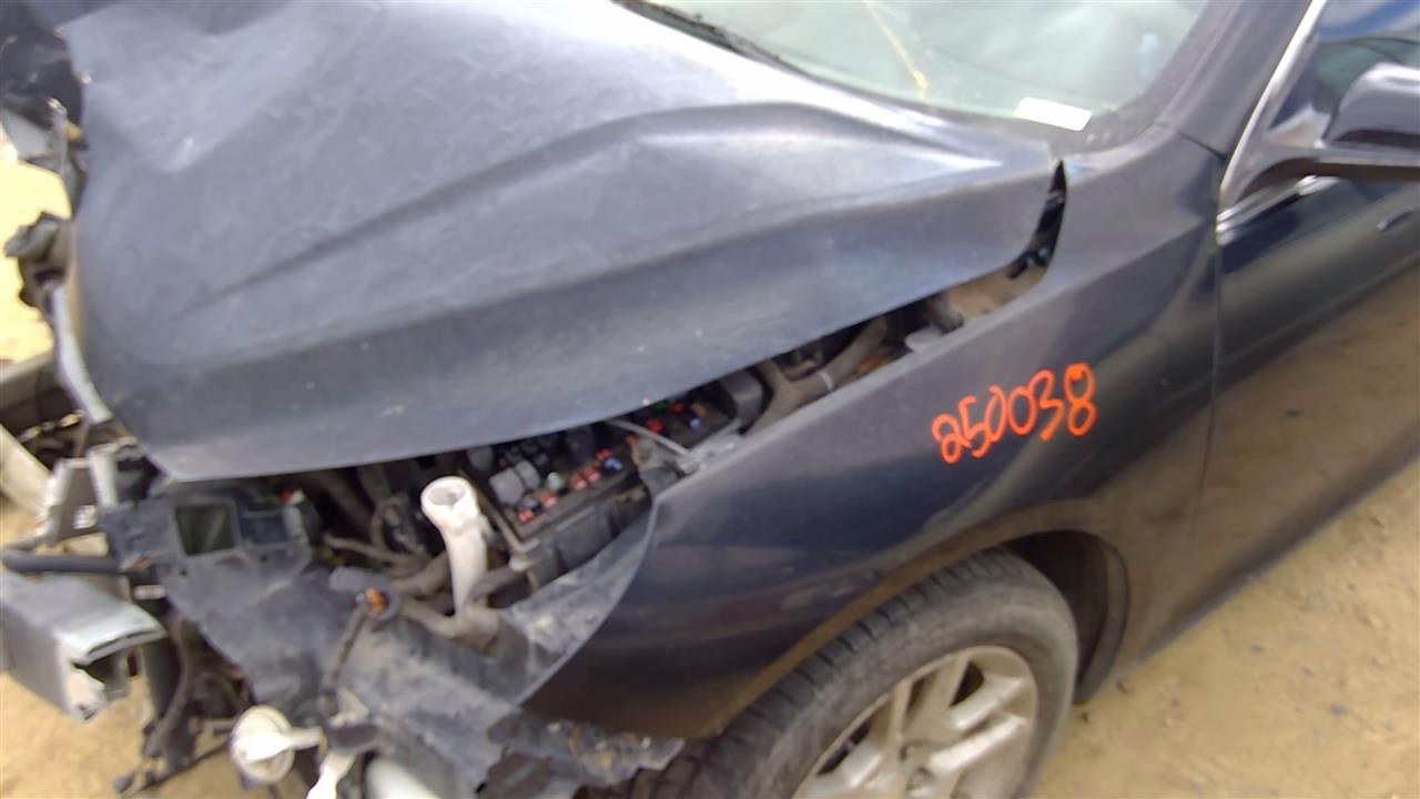 https://f005.backblazeb2.com/file/img-partshotlines-com/Inventory/SW52/Vehicle/18992_09.jpg