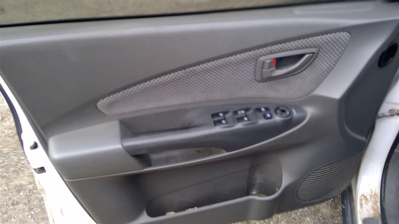 https://f005.backblazeb2.com/file/img-partshotlines-com/Inventory/SW52/Vehicle/19127_04.jpg