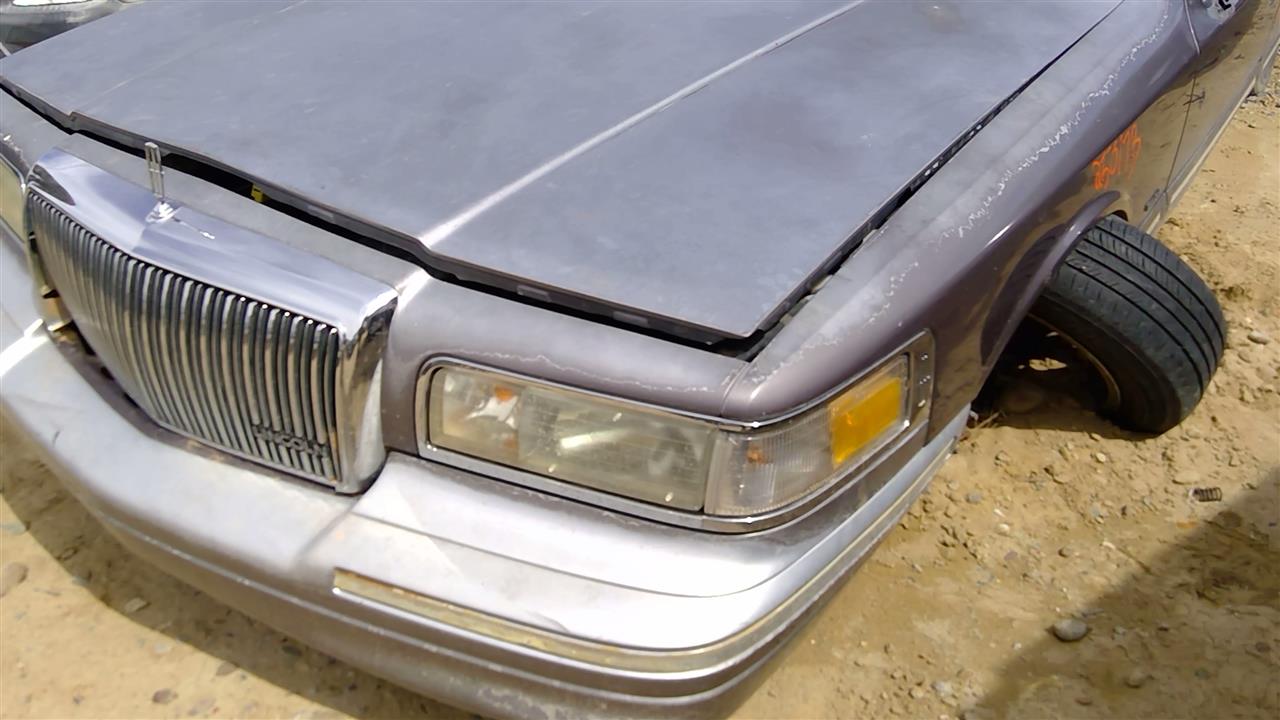 https://f005.backblazeb2.com/file/img-partshotlines-com/Inventory/SW52/Vehicle/19139_09.jpg
