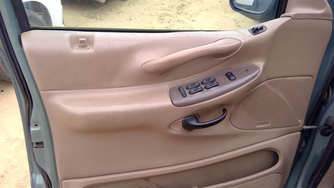 https://f005.backblazeb2.com/file/img-partshotlines-com/Inventory/SW52/Vehicle/19153_02.jpg
