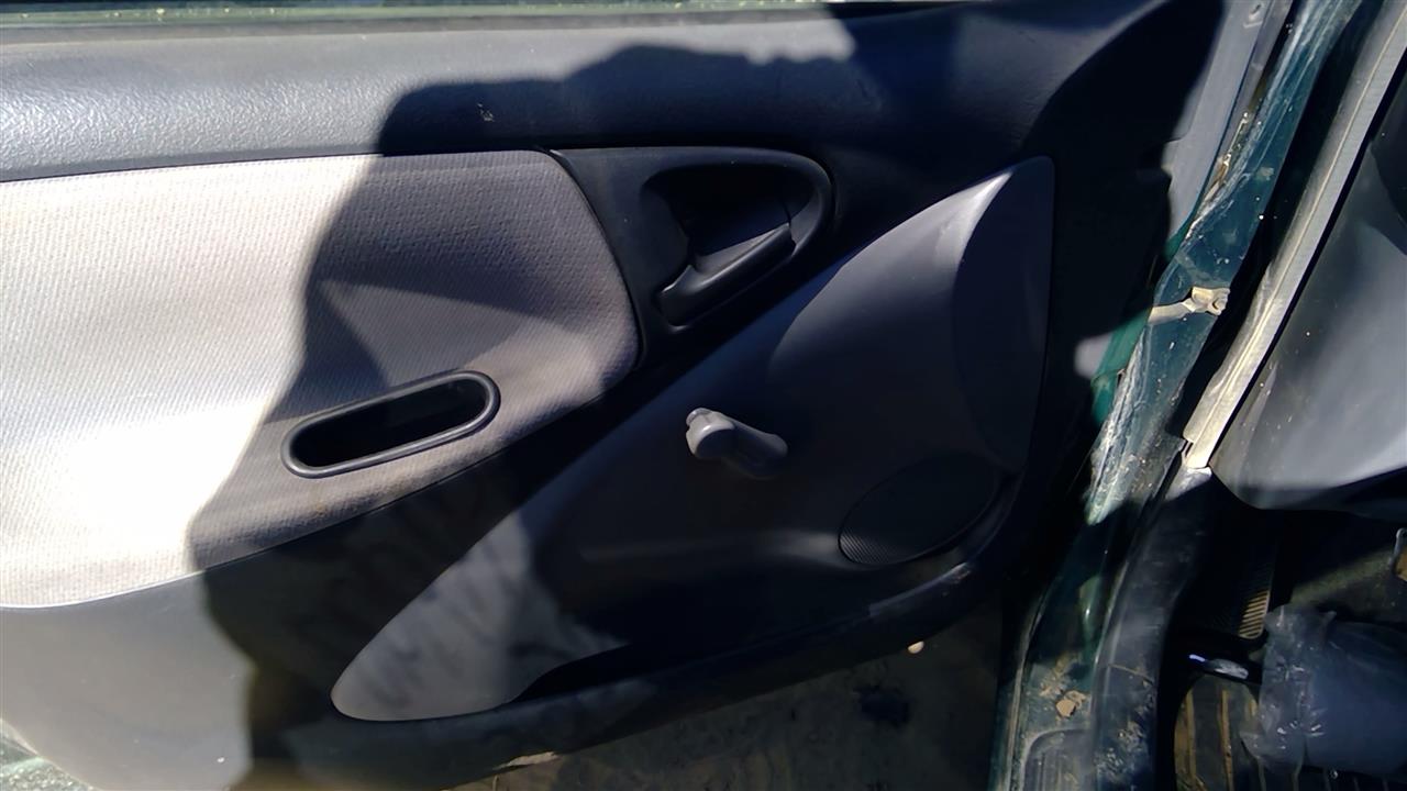 https://f005.backblazeb2.com/file/img-partshotlines-com/Inventory/SW52/Vehicle/19156_02.jpg