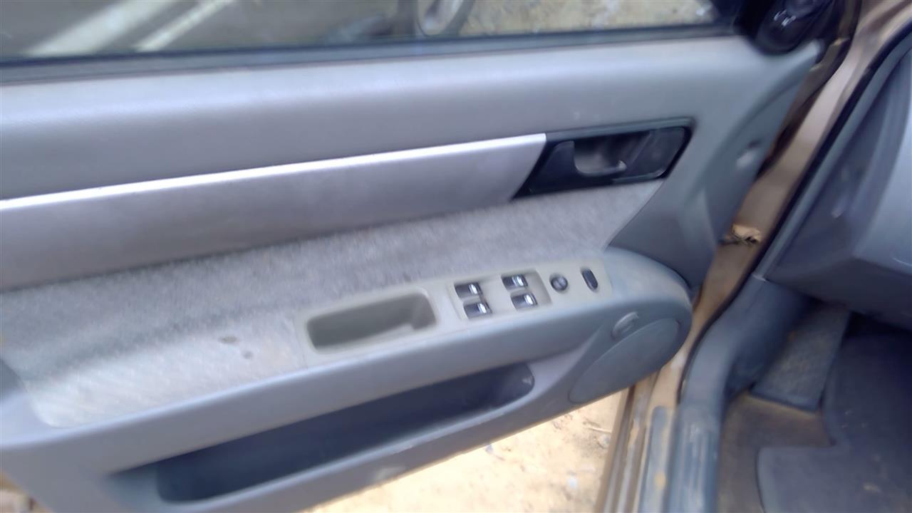https://f005.backblazeb2.com/file/img-partshotlines-com/Inventory/SW52/Vehicle/19168_02.jpg