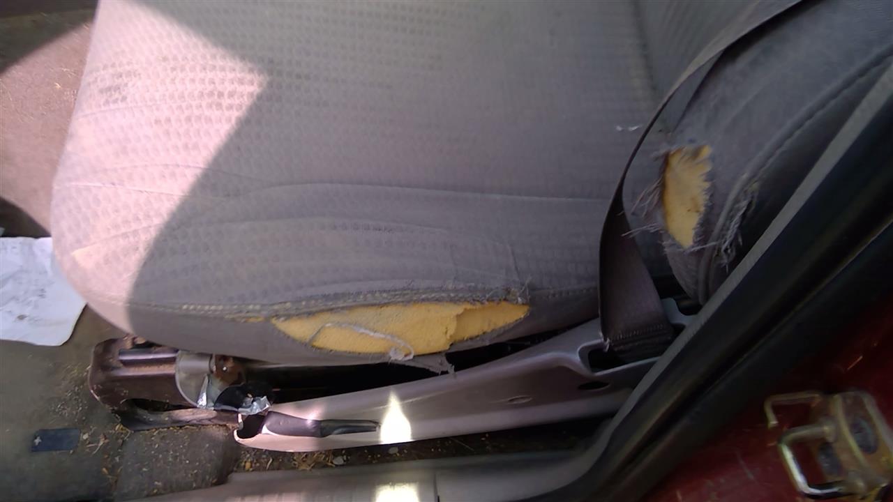 https://f005.backblazeb2.com/file/img-partshotlines-com/Inventory/SW52/Vehicle/19282_03.jpg