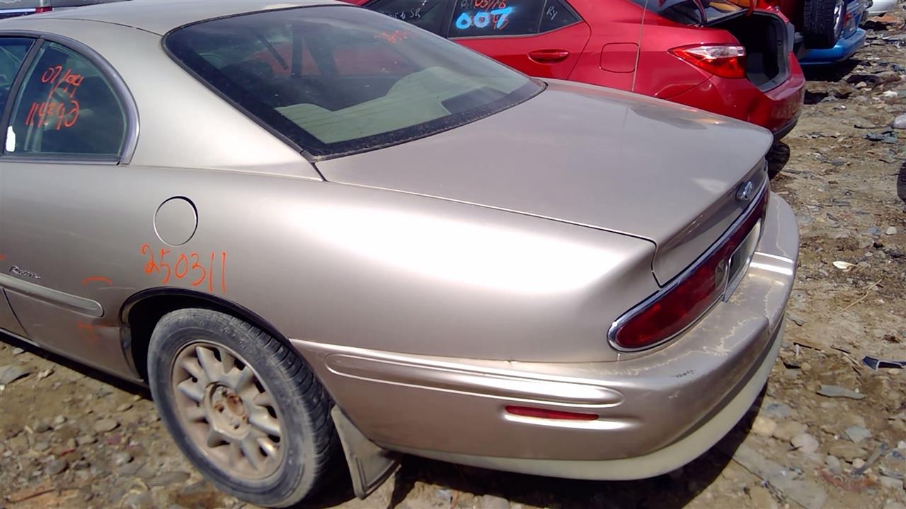https://f005.backblazeb2.com/file/img-partshotlines-com/Inventory/SW52/Vehicle/19284_13.jpg