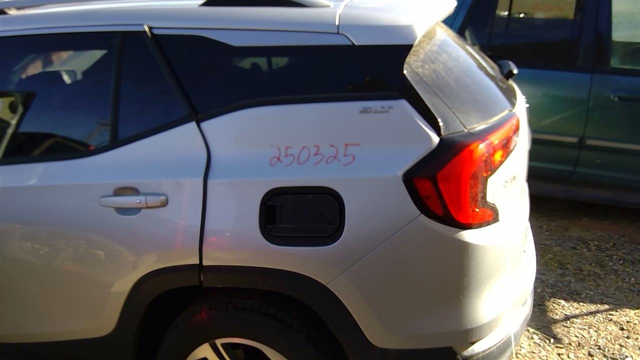 https://f005.backblazeb2.com/file/img-partshotlines-com/Inventory/SW52/Vehicle/19298_12.jpg