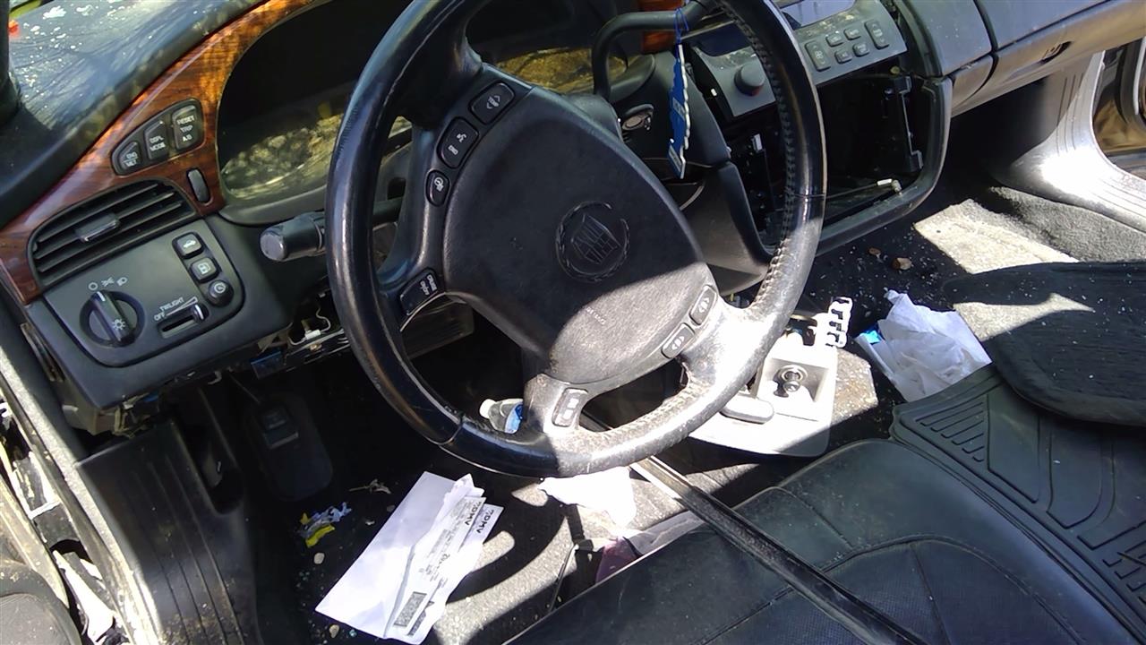 https://f005.backblazeb2.com/file/img-partshotlines-com/Inventory/SW52/Vehicle/19315_02.jpg