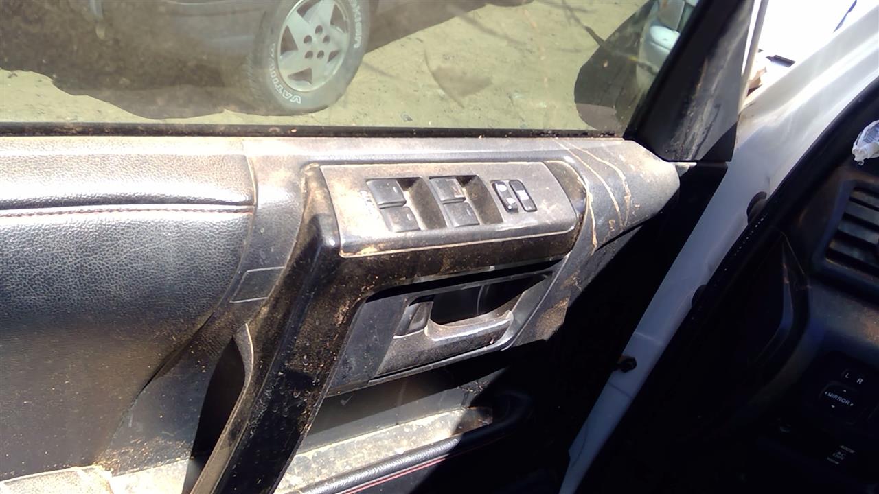 https://f005.backblazeb2.com/file/img-partshotlines-com/Inventory/SW52/Vehicle/19328_02.jpg