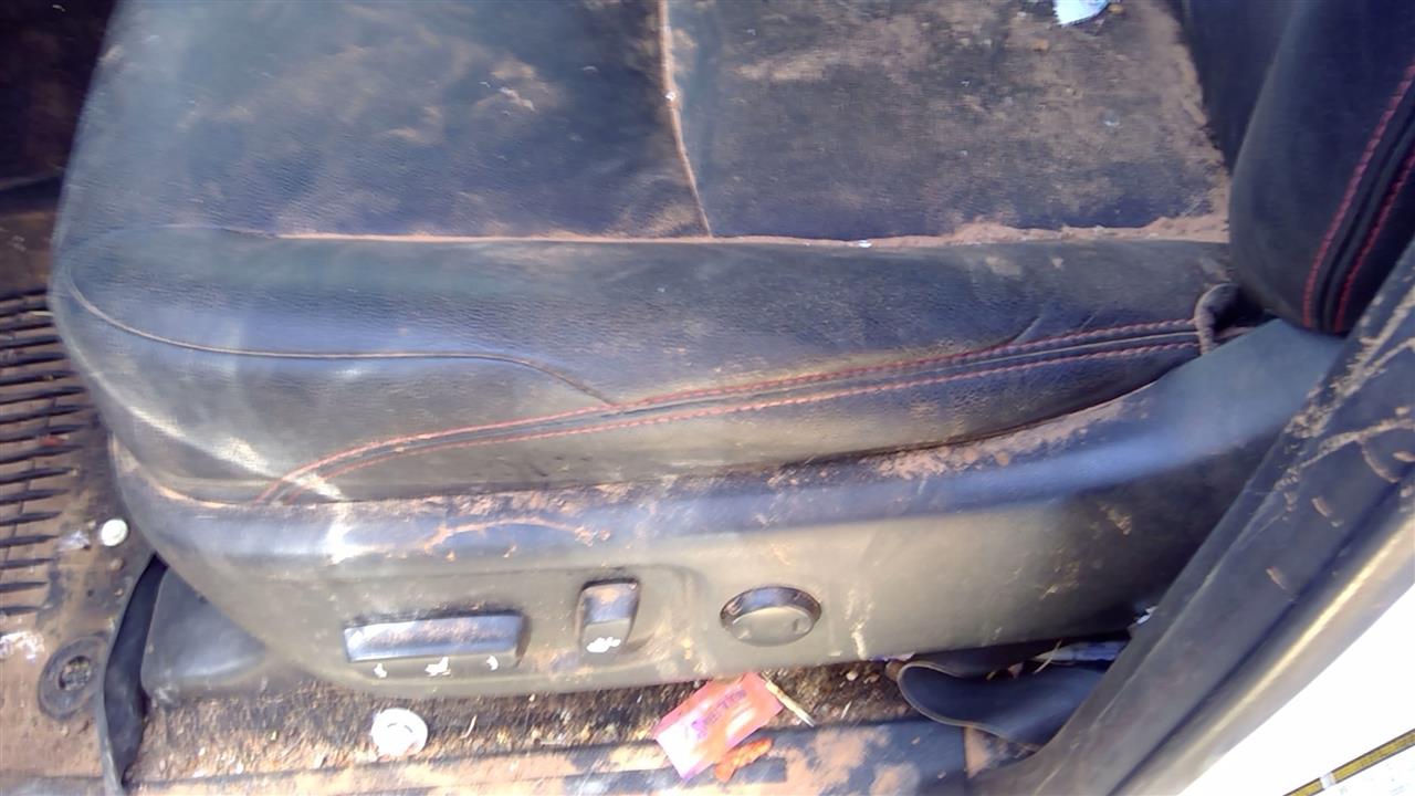 https://f005.backblazeb2.com/file/img-partshotlines-com/Inventory/SW52/Vehicle/19328_03.jpg