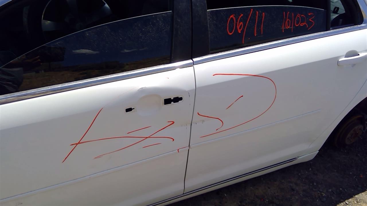 https://f005.backblazeb2.com/file/img-partshotlines-com/Inventory/SW52/Vehicle/19330_11.jpg