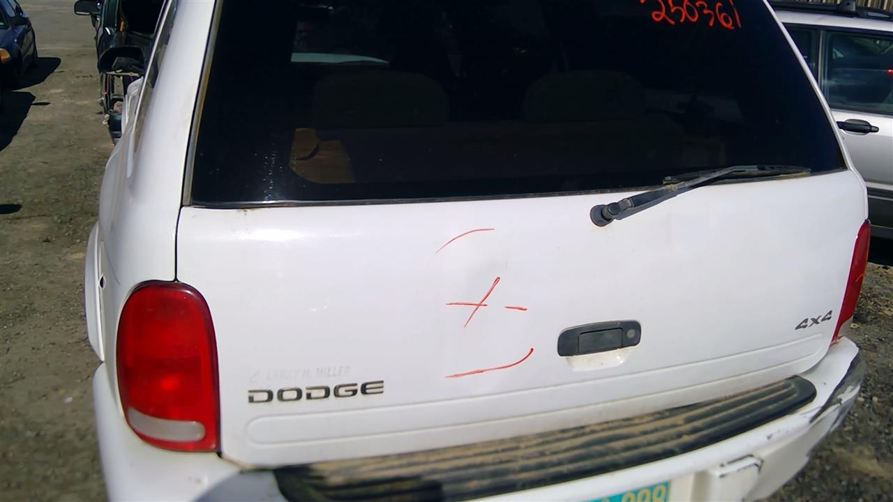 https://f005.backblazeb2.com/file/img-partshotlines-com/Inventory/SW52/Vehicle/19335_13.jpg