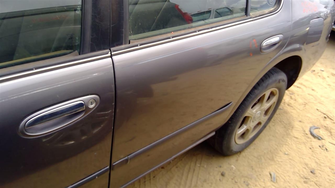 https://f005.backblazeb2.com/file/img-partshotlines-com/Inventory/SW52/Vehicle/19338_13.jpg