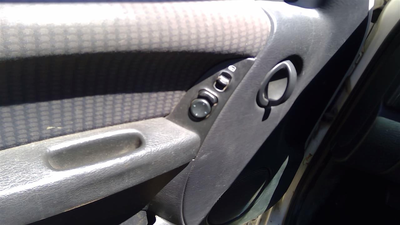 https://f005.backblazeb2.com/file/img-partshotlines-com/Inventory/SW52/Vehicle/19346_02.jpg