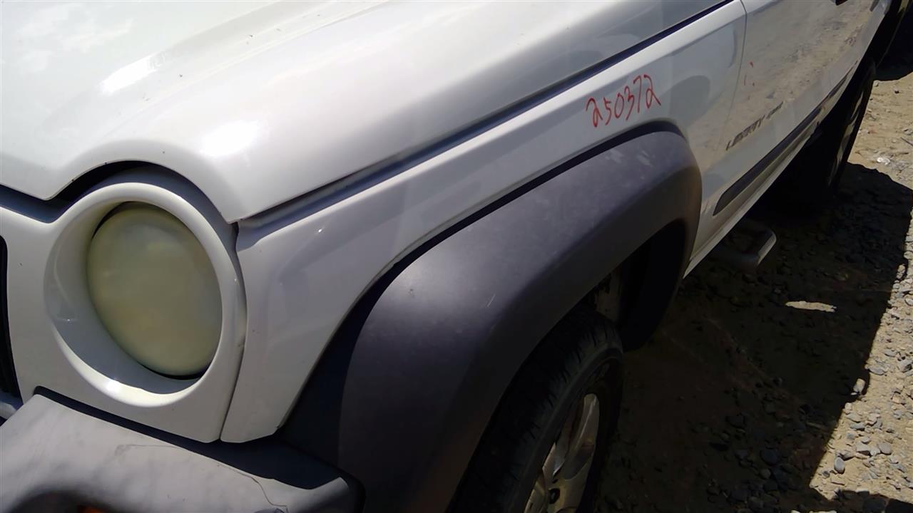 https://f005.backblazeb2.com/file/img-partshotlines-com/Inventory/SW52/Vehicle/19346_08.jpg