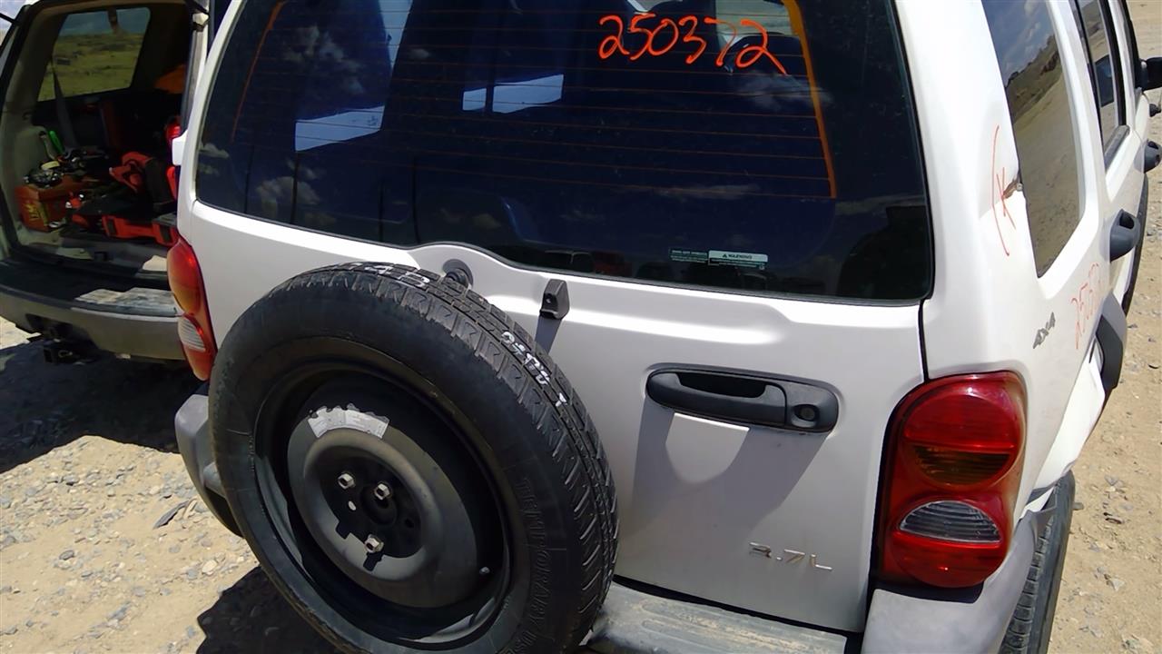 https://f005.backblazeb2.com/file/img-partshotlines-com/Inventory/SW52/Vehicle/19346_13.jpg
