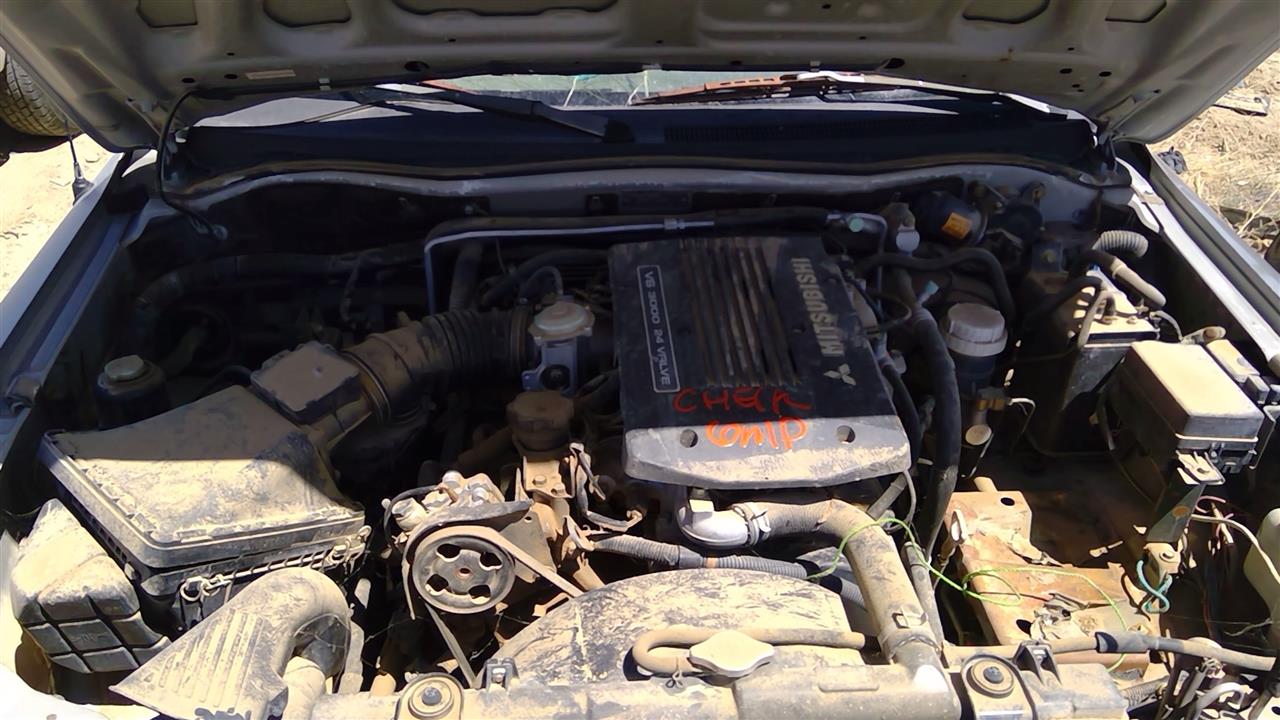 https://f005.backblazeb2.com/file/img-partshotlines-com/Inventory/SW52/Vehicle/19356_05.jpg