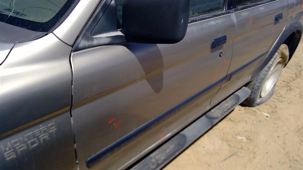 https://f005.backblazeb2.com/file/img-partshotlines-com/Inventory/SW52/Vehicle/19356_10.jpg