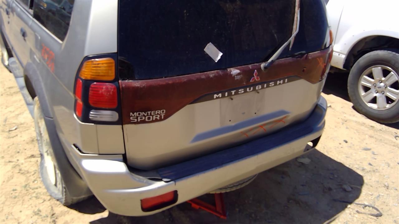 https://f005.backblazeb2.com/file/img-partshotlines-com/Inventory/SW52/Vehicle/19356_13.jpg