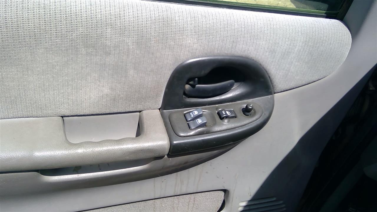 https://f005.backblazeb2.com/file/img-partshotlines-com/Inventory/SW52/Vehicle/19364_03.jpg