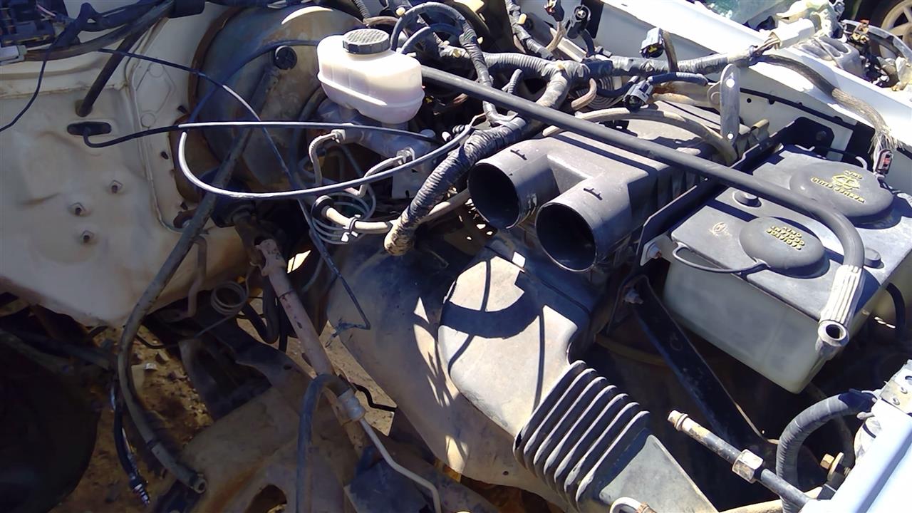 https://f005.backblazeb2.com/file/img-partshotlines-com/Inventory/SW52/Vehicle/19387_09.jpg
