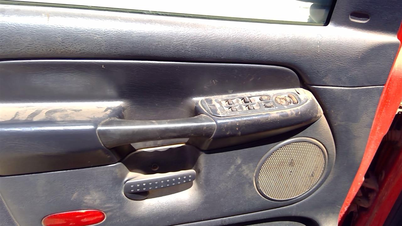 https://f005.backblazeb2.com/file/img-partshotlines-com/Inventory/SW52/Vehicle/19398_02.jpg