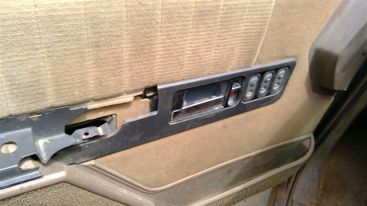 https://f005.backblazeb2.com/file/img-partshotlines-com/Inventory/SW52/Vehicle/19405_02.jpg