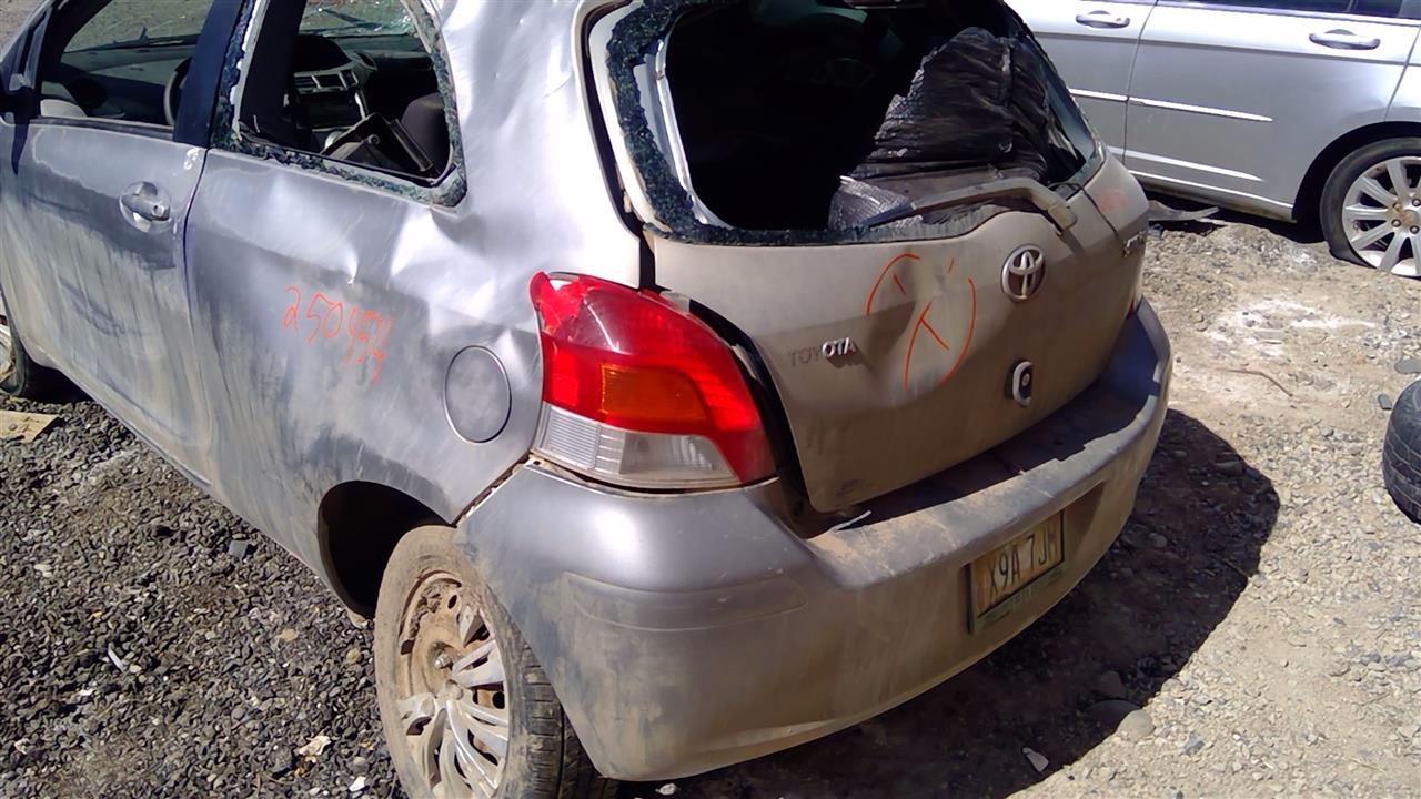 https://f005.backblazeb2.com/file/img-partshotlines-com/Inventory/SW52/Vehicle/19434_12.jpg