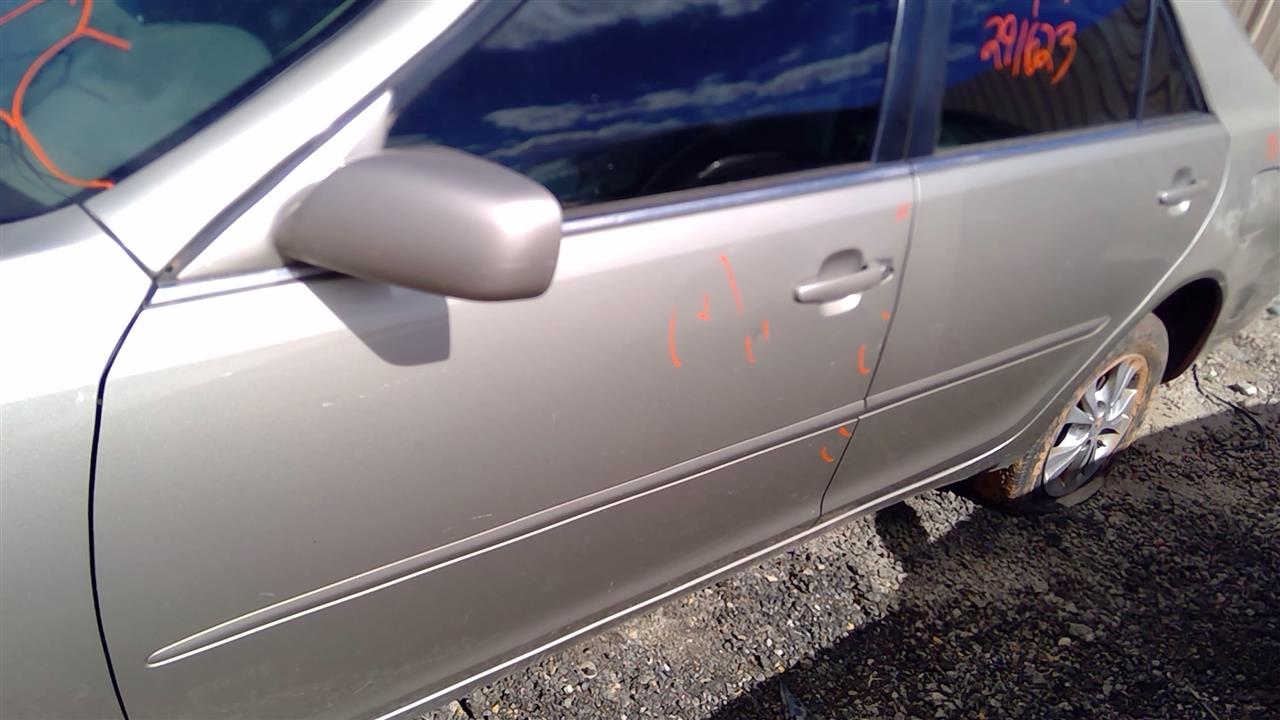 https://f005.backblazeb2.com/file/img-partshotlines-com/Inventory/SW52/Vehicle/19453_11.jpg