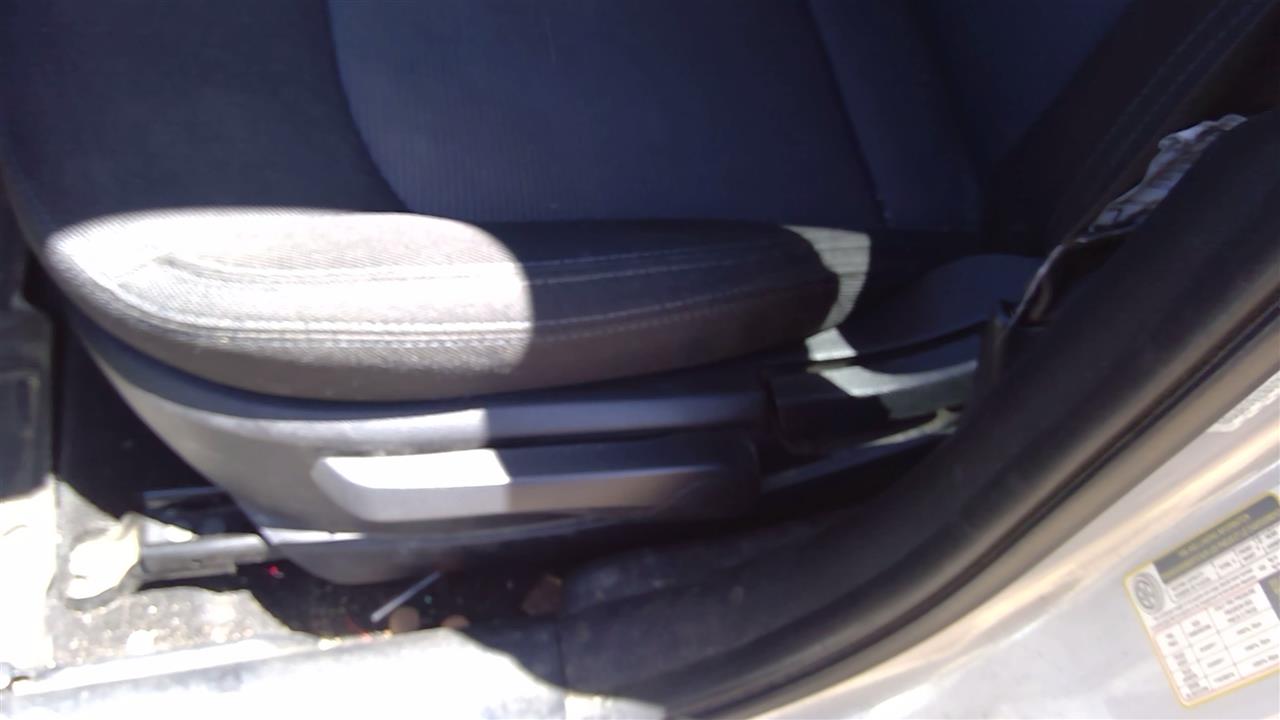 https://f005.backblazeb2.com/file/img-partshotlines-com/Inventory/SW52/Vehicle/19454_03.jpg
