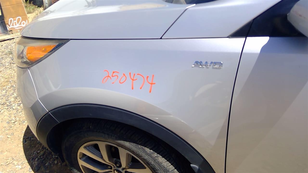https://f005.backblazeb2.com/file/img-partshotlines-com/Inventory/SW52/Vehicle/19454_10.jpg