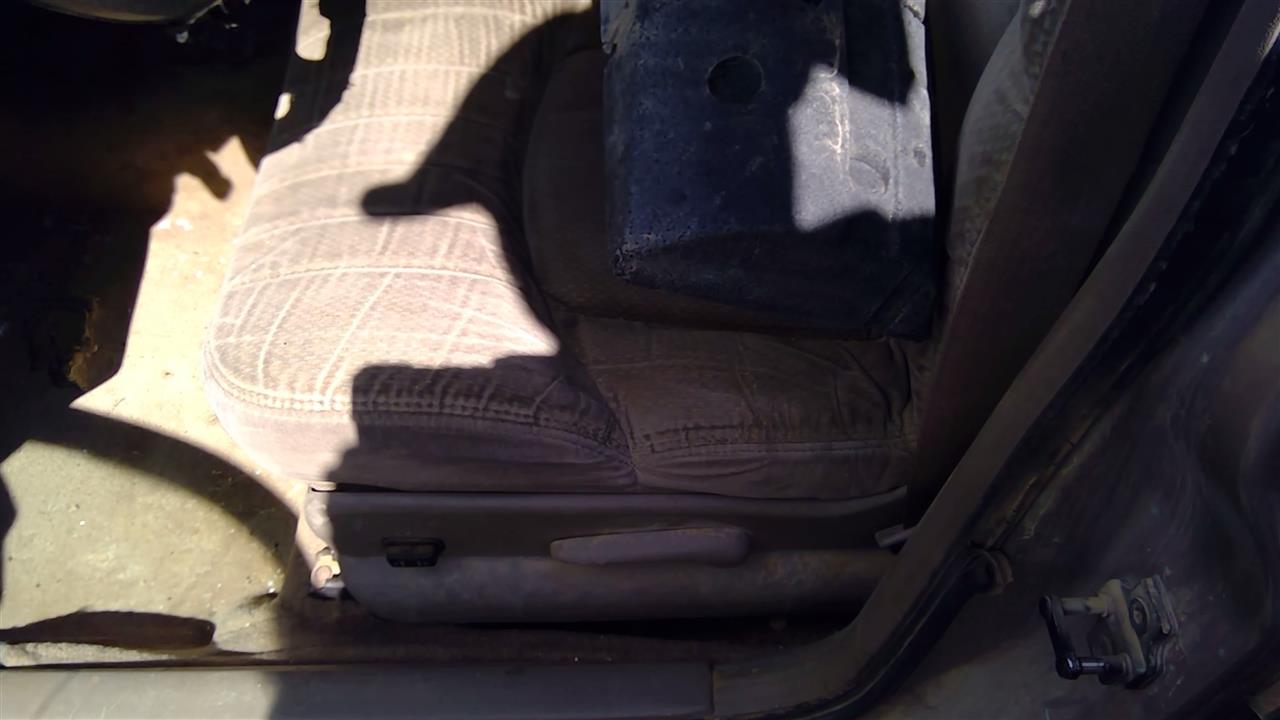 https://f005.backblazeb2.com/file/img-partshotlines-com/Inventory/SW52/Vehicle/19455_03.jpg