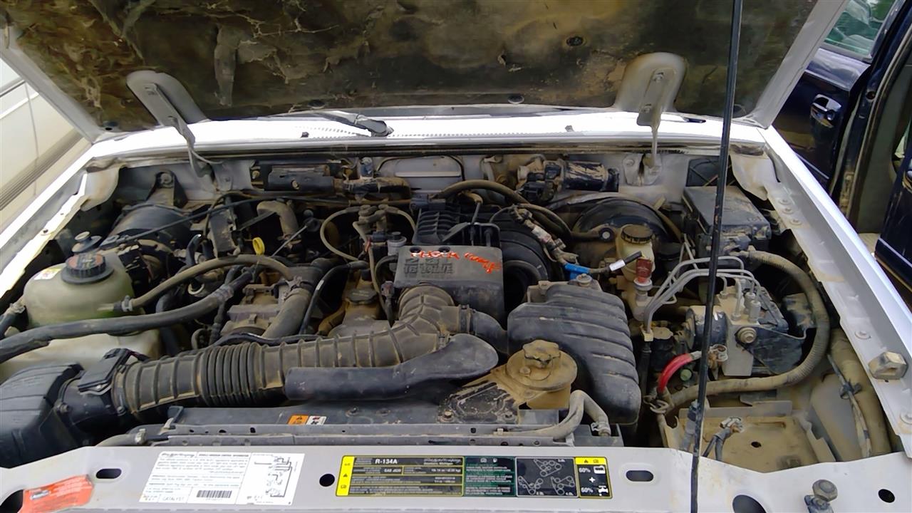 https://f005.backblazeb2.com/file/img-partshotlines-com/Inventory/SW52/Vehicle/19458_05.jpg