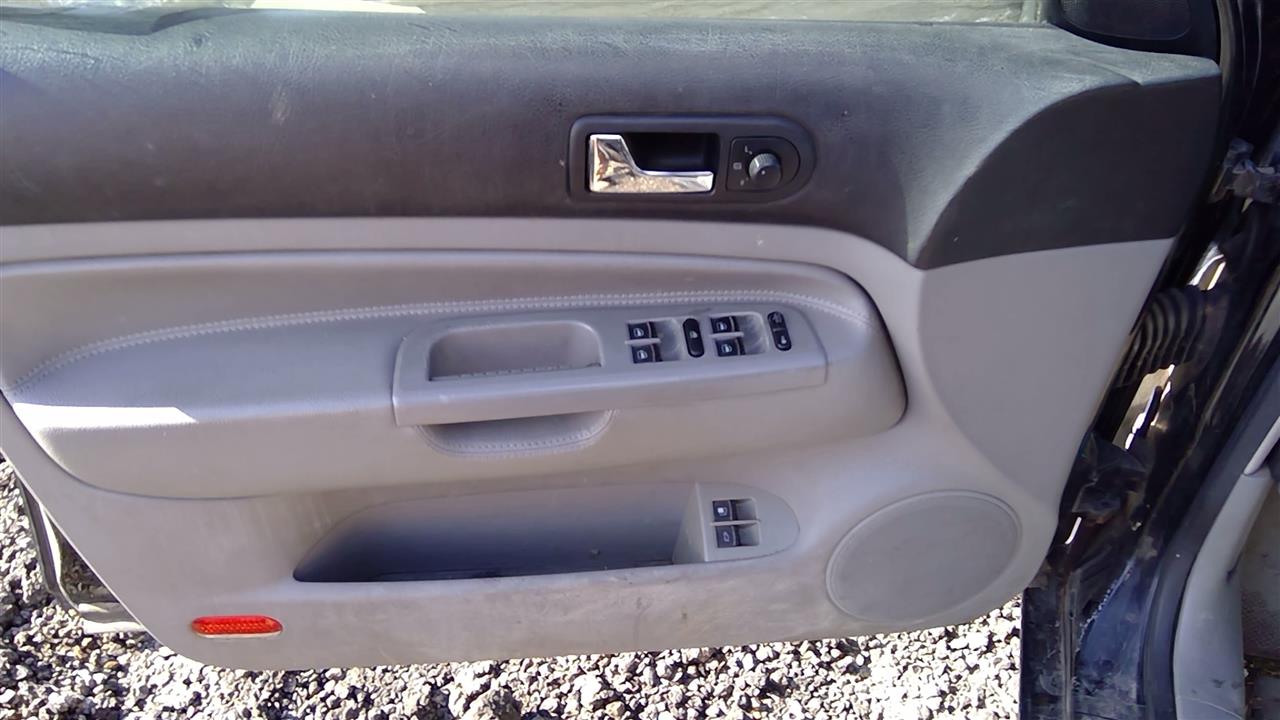 https://f005.backblazeb2.com/file/img-partshotlines-com/Inventory/SW52/Vehicle/19463_02.jpg