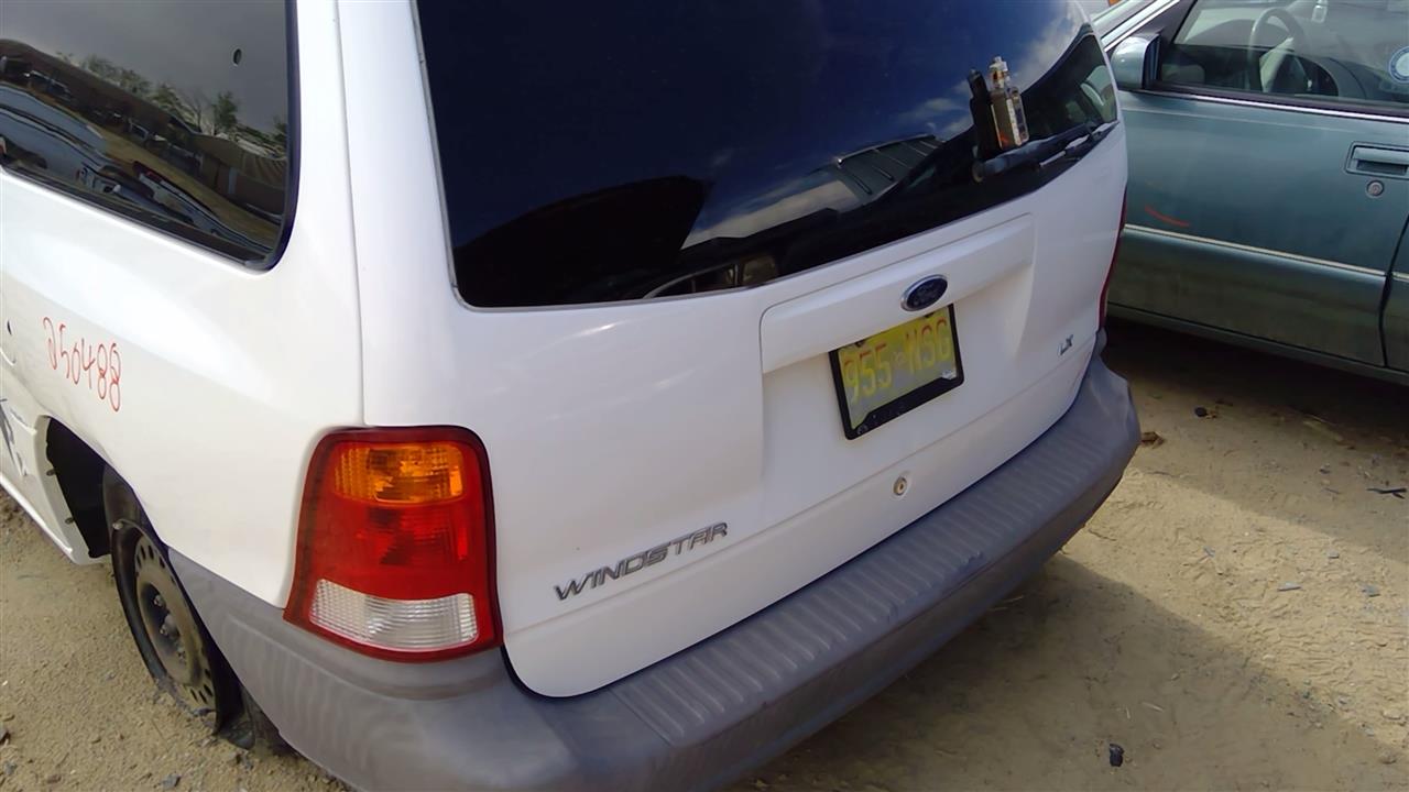 https://f005.backblazeb2.com/file/img-partshotlines-com/Inventory/SW52/Vehicle/19469_13.jpg