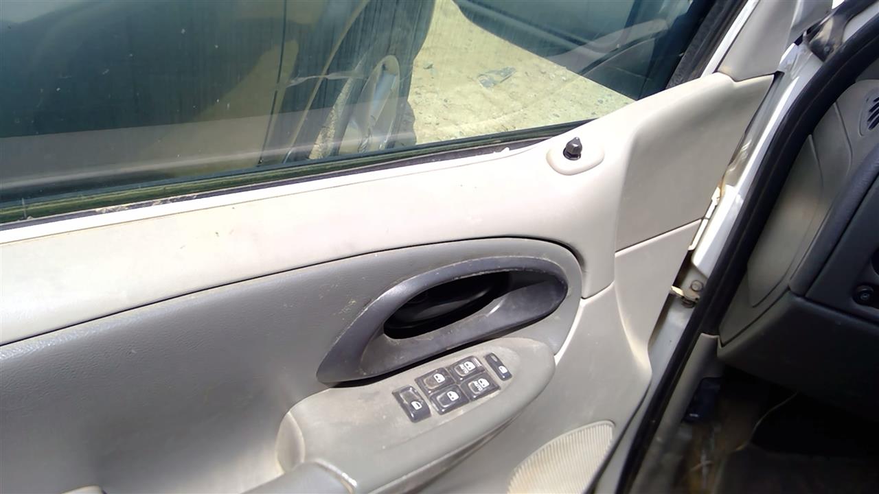 https://f005.backblazeb2.com/file/img-partshotlines-com/Inventory/SW52/Vehicle/19474_02.jpg