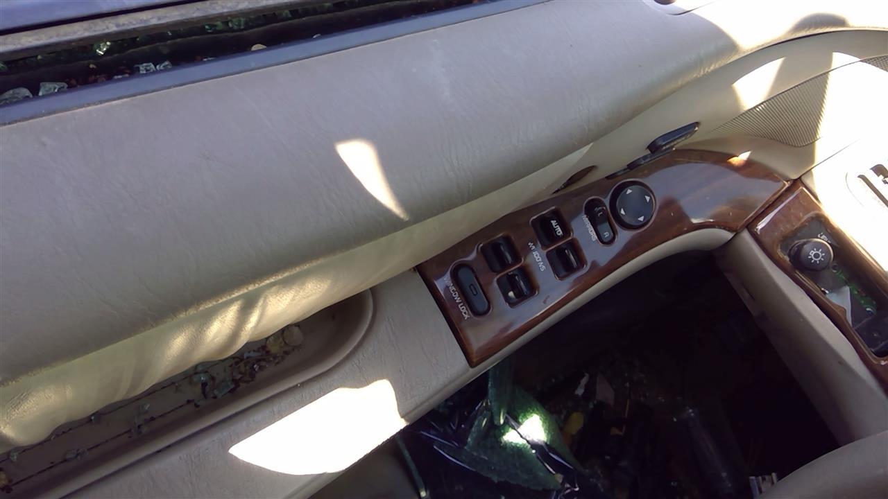 https://f005.backblazeb2.com/file/img-partshotlines-com/Inventory/SW52/Vehicle/19479_04.jpg