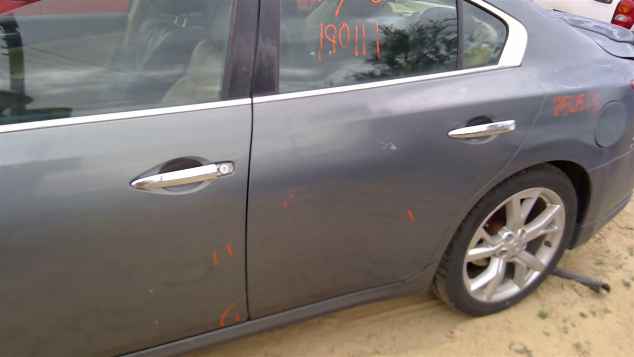 https://f005.backblazeb2.com/file/img-partshotlines-com/Inventory/SW52/Vehicle/19495_11.jpg