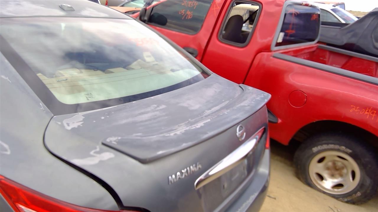 https://f005.backblazeb2.com/file/img-partshotlines-com/Inventory/SW52/Vehicle/19495_13.jpg