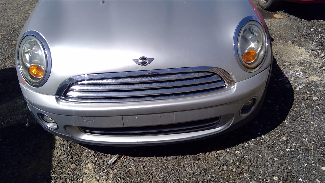 https://f005.backblazeb2.com/file/img-partshotlines-com/Inventory/SW52/Vehicle/19500_04.jpg
