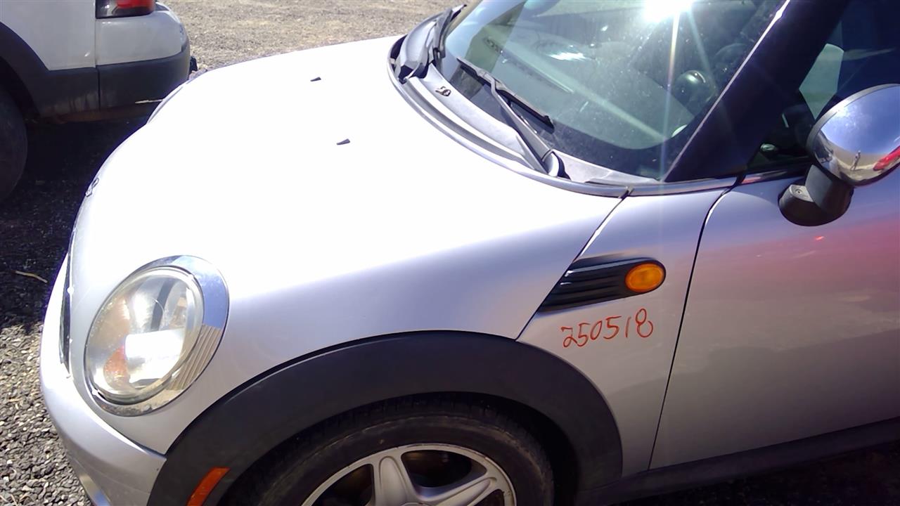 https://f005.backblazeb2.com/file/img-partshotlines-com/Inventory/SW52/Vehicle/19500_06.jpg