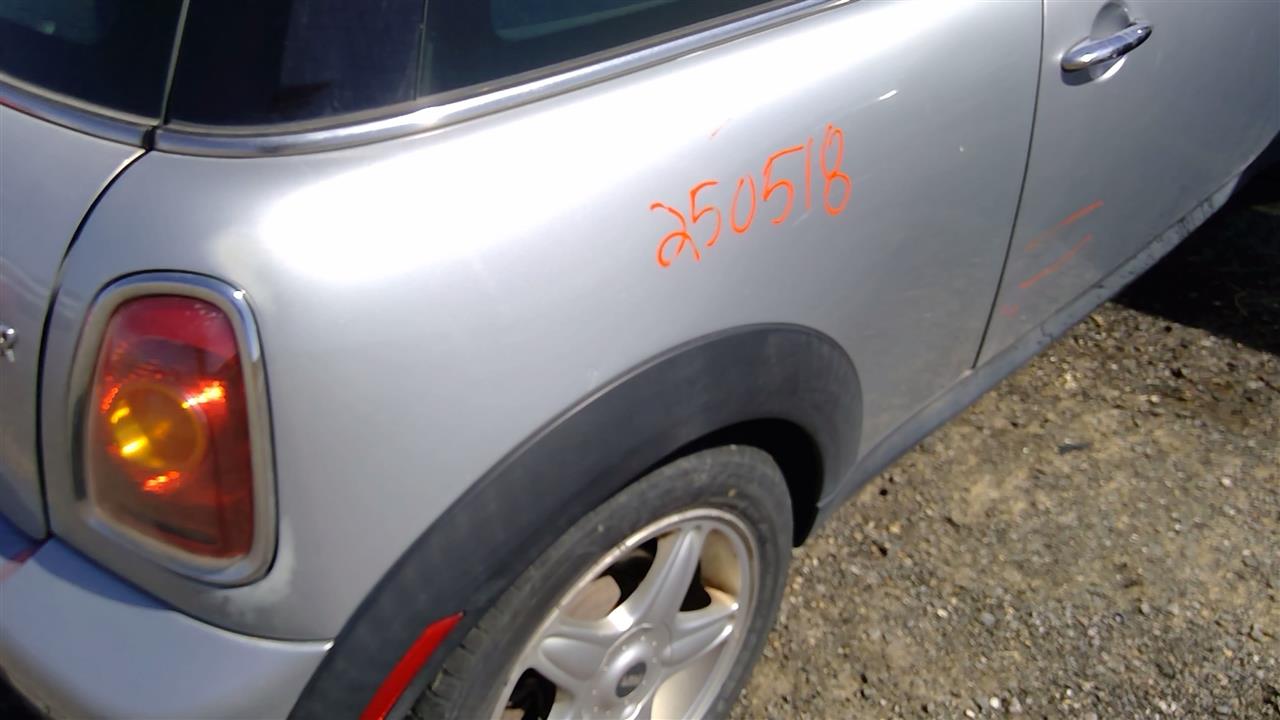 https://f005.backblazeb2.com/file/img-partshotlines-com/Inventory/SW52/Vehicle/19500_11.jpg