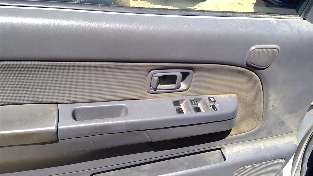 https://f005.backblazeb2.com/file/img-partshotlines-com/Inventory/SW52/Vehicle/19521_02.jpg