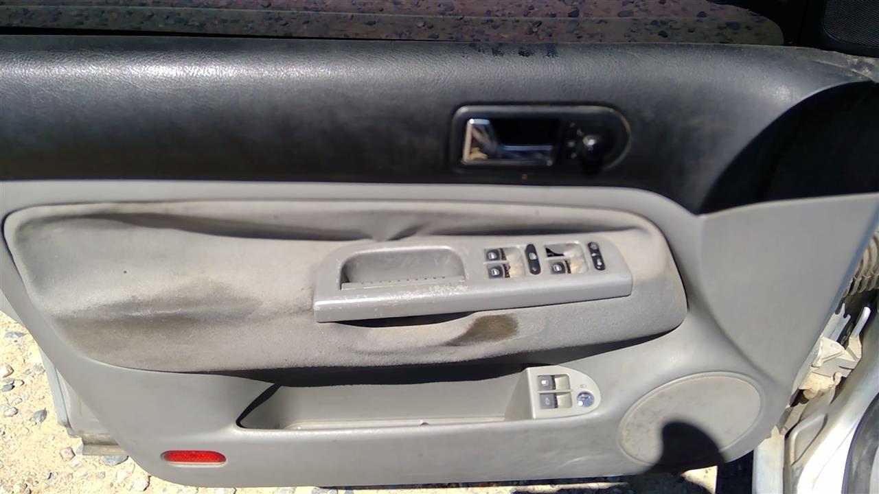 https://f005.backblazeb2.com/file/img-partshotlines-com/Inventory/SW52/Vehicle/19527_02.jpg
