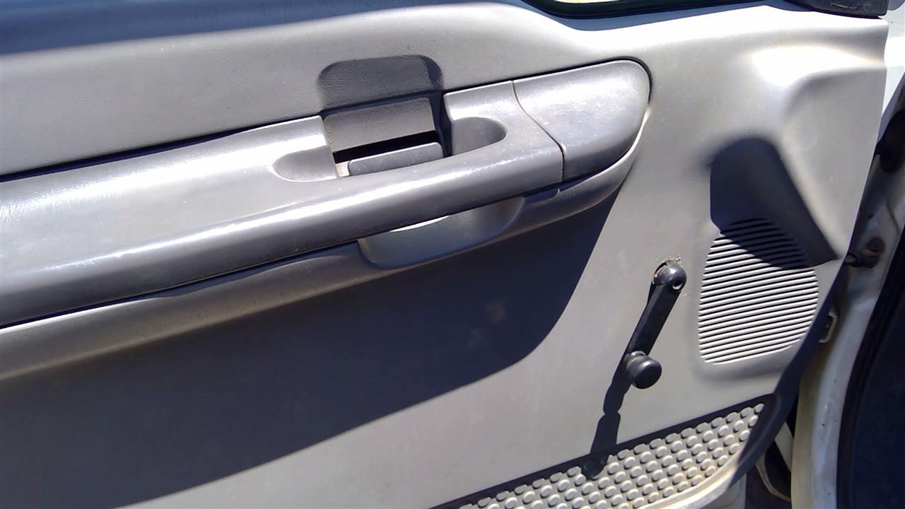 https://f005.backblazeb2.com/file/img-partshotlines-com/Inventory/SW52/Vehicle/19530_02.jpg