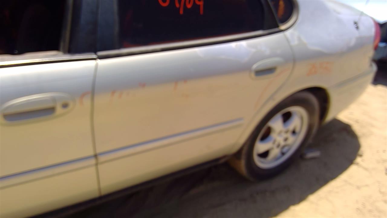 https://f005.backblazeb2.com/file/img-partshotlines-com/Inventory/SW52/Vehicle/19536_11.jpg