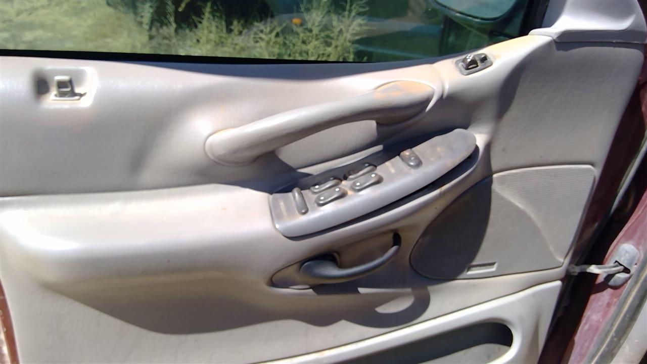 https://f005.backblazeb2.com/file/img-partshotlines-com/Inventory/SW52/Vehicle/19553_02.jpg