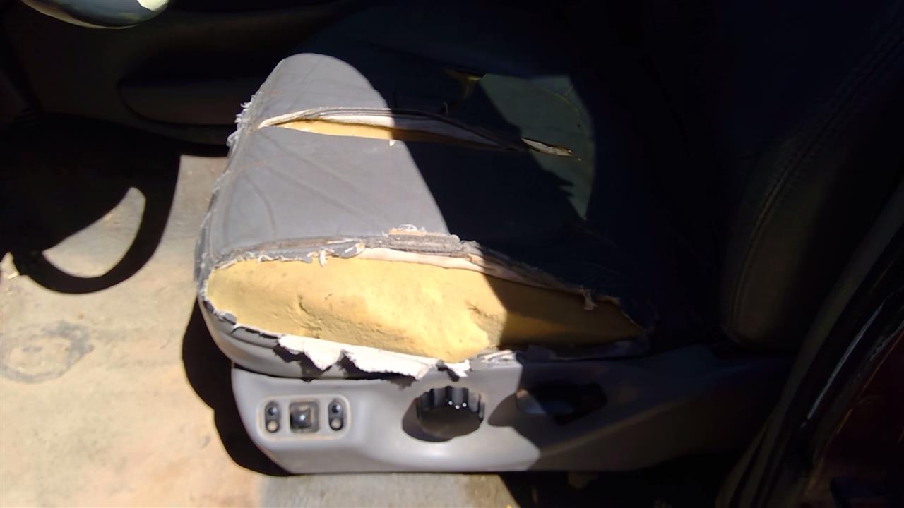 https://f005.backblazeb2.com/file/img-partshotlines-com/Inventory/SW52/Vehicle/19553_03.jpg