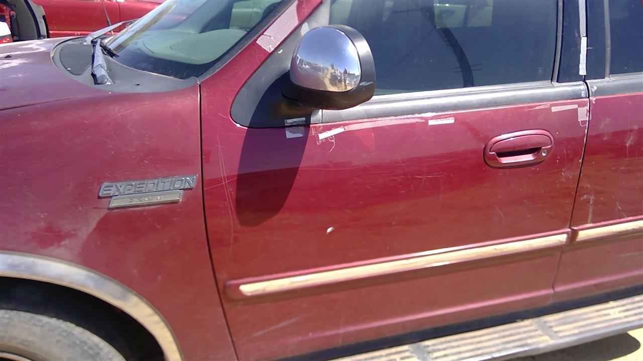 https://f005.backblazeb2.com/file/img-partshotlines-com/Inventory/SW52/Vehicle/19553_09.jpg
