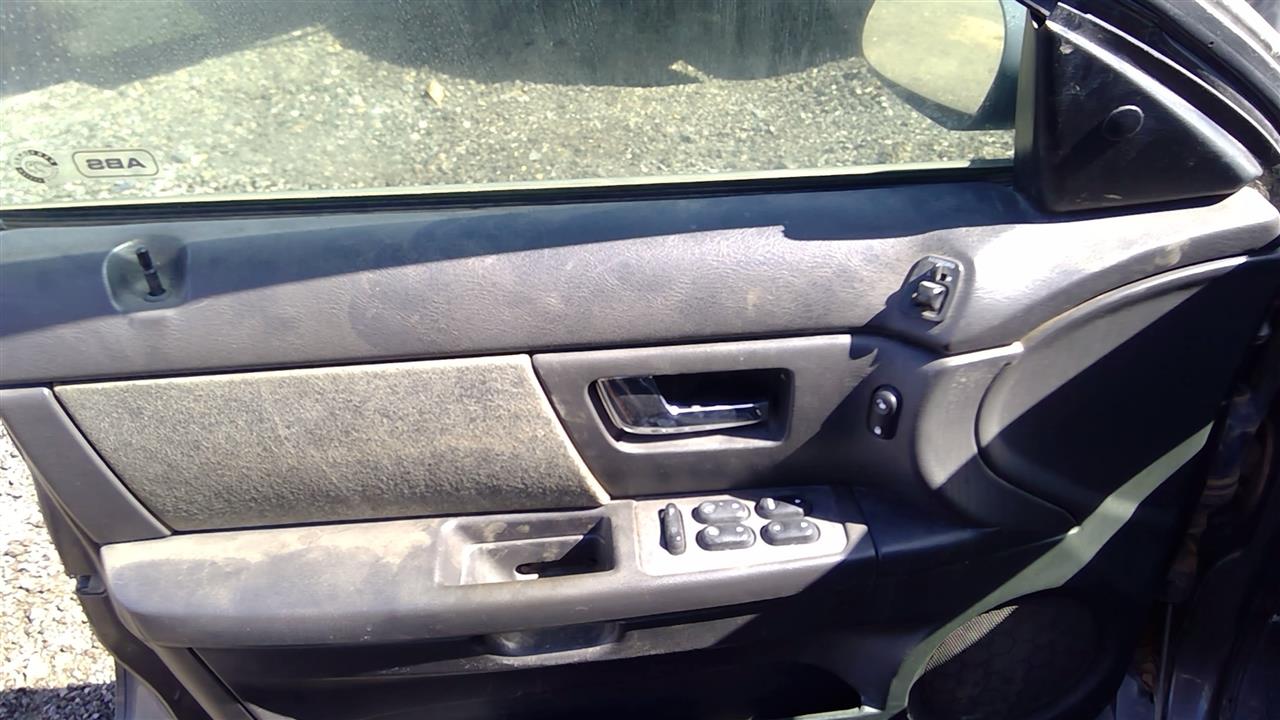 https://f005.backblazeb2.com/file/img-partshotlines-com/Inventory/SW52/Vehicle/19557_02.jpg
